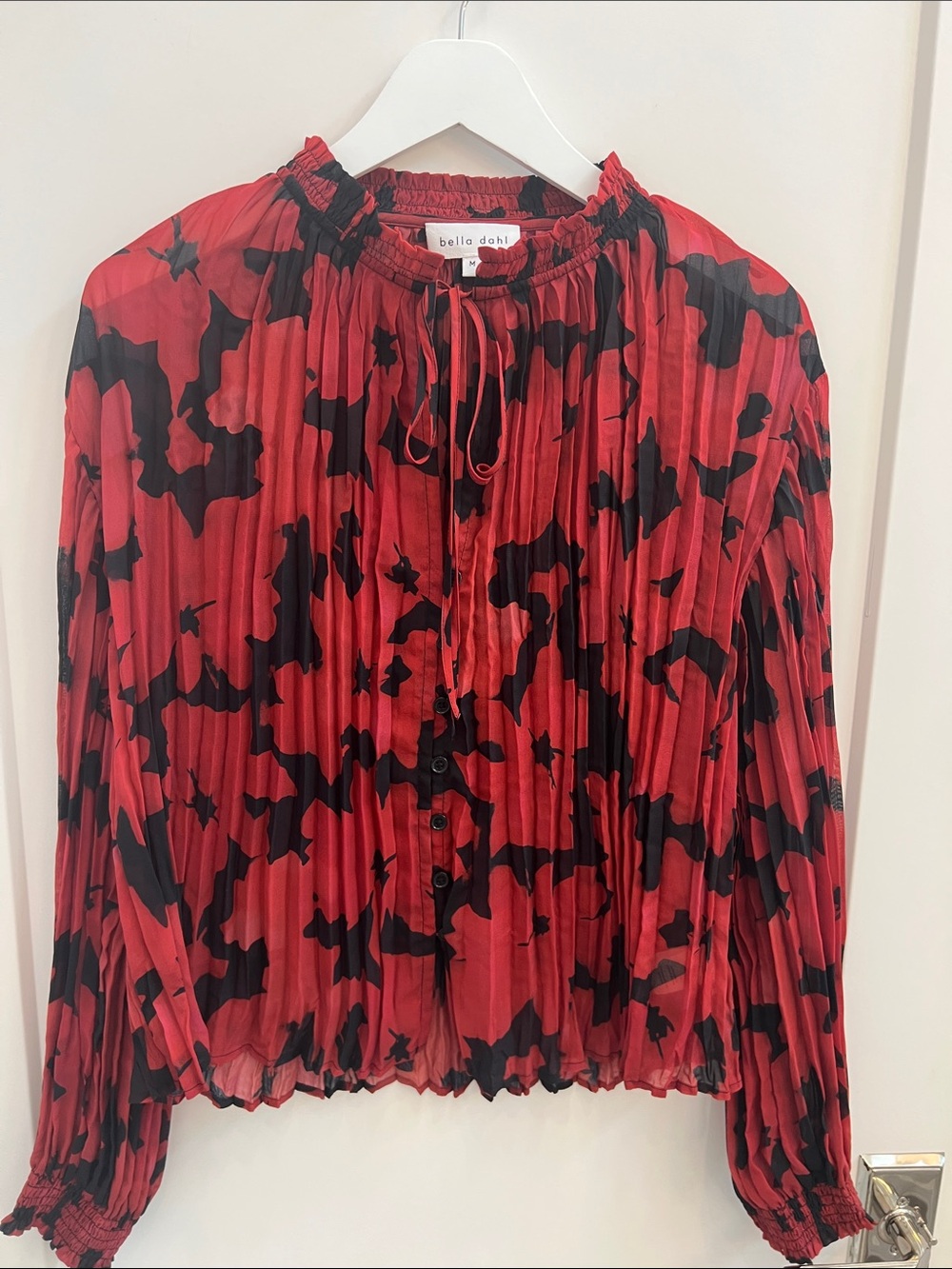 Bella Dahl Red & Black Pleated Tie-Neck Blouse